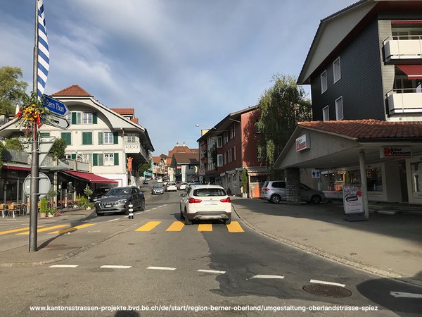 Enge Verhältnisse, viel Verkehr Enge Verhältnisse, viel Verkehr